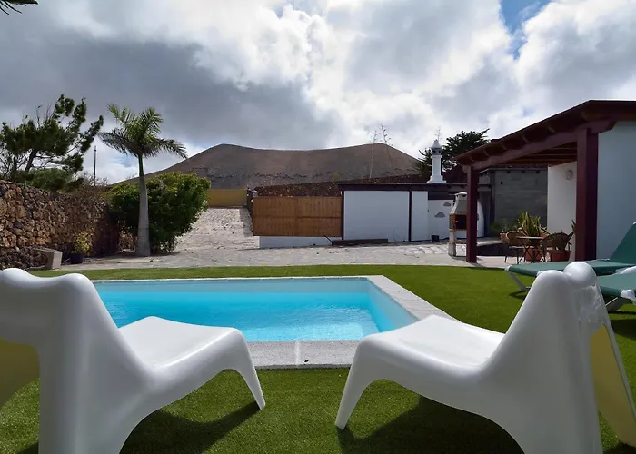 Nelida Peace Lovers Vegueta By Pvl *