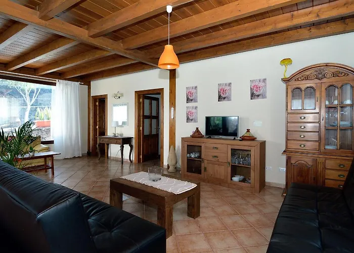 Nelida Peace Lovers Vegueta By Pvl *