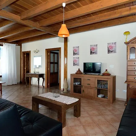 Nelida Peace Lovers Vegueta By Pvl *