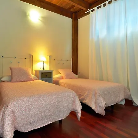 Nelida Peace Lovers Vegueta By Pvl